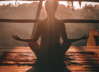 Mastering the Art of Mindfulness with 3-Minute Meditation: How to Incorporate this Simple Practice into your Daily Routine