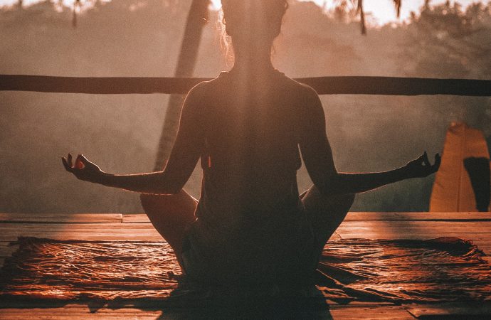 Mastering the Art of Mindfulness with 3-Minute Meditation: How to Incorporate this Simple Practice into your Daily Routine