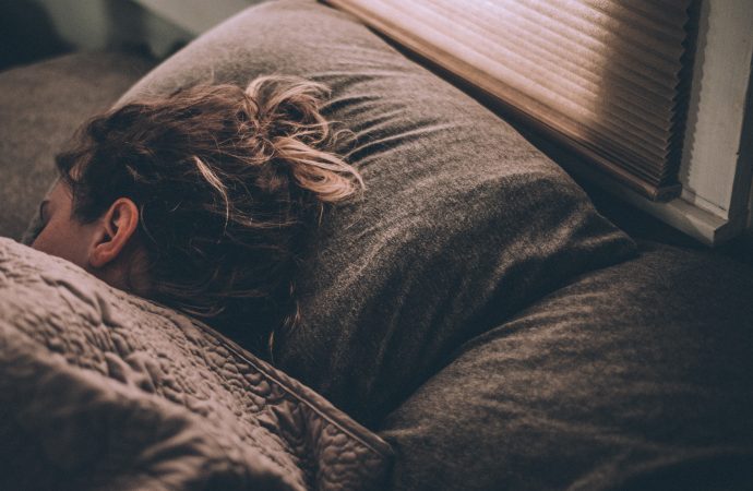 10 Simple Tips to Improve Your Sleeping Habits and Boost Your Well-Being