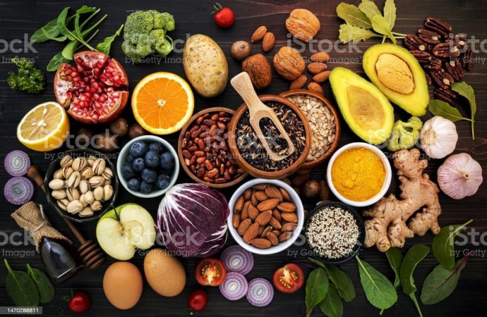 Boosting Brain Power with a Balanced Diet: Tips for Optimal Nutrition