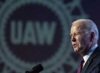 UAW Endorses Biden but Stays Wary on Industry Shifts