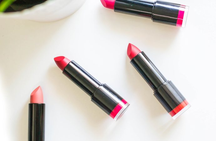 The Psychology Behind Woman’s Choice of Lipstick Color