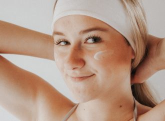 Clear Skin Ahead: A Step-by-Step Guide to Building an Acne-Fighting Skincare Routine