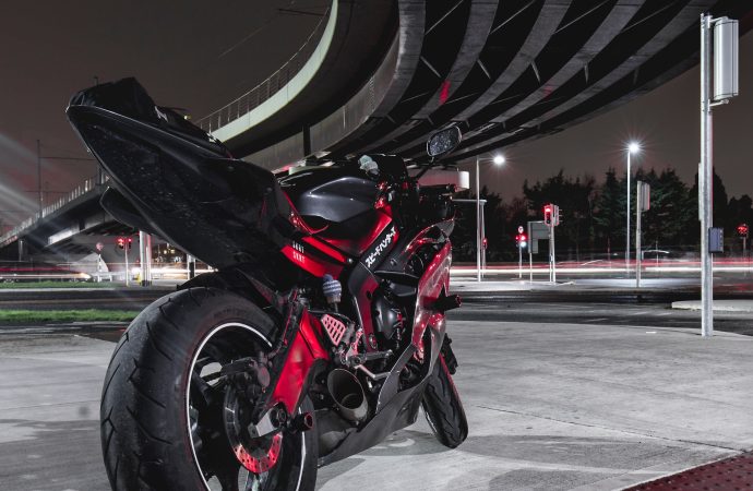 Unleashing the Speed Beast: Honda CBR300R Rockets to an Exhilarating 98 MPH Top Speed