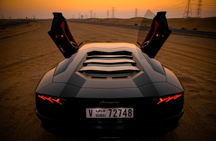 The End of an Era: Aventador Gets Replaced With Plug-In Hybrid