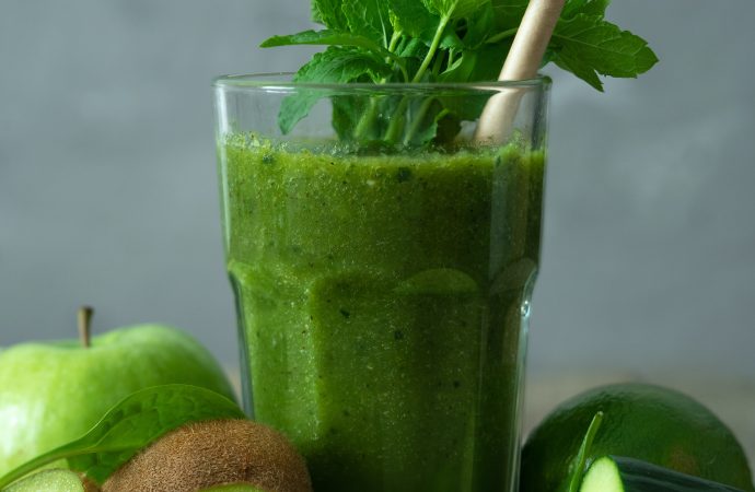 Creative and Delicious Smoothies: From Green Goddess to Tropical Paradise