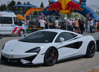 McLaren’s New Hybrid Supercar Ditches Reverse Gear for Efficiency and Speed