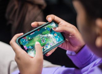 10 Mobile Games to Keep You Entertained On-the-Go