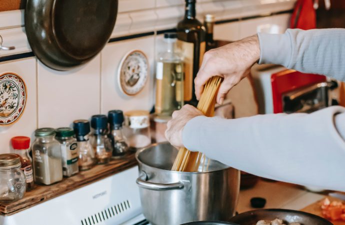 How to Use Your Pantry Staples to Whip Up Impressive Meals Without a Recipe