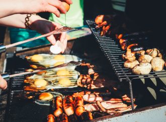 Fire Up the Grill with These Delicious Foods and Drinks for a Summer BBQ