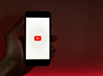 iOS Users Left in the Light: YouTube Studio’s ‘Dark Mode’ Falters Following App Update