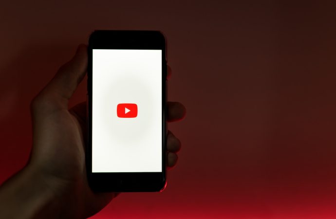 iOS Users Left in the Light: YouTube Studio’s ‘Dark Mode’ Falters Following App Update