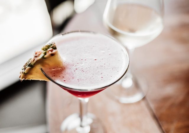 Raise Your Glass: The Irresistible Cocktails to Try in NYC’s Rockefeller Center