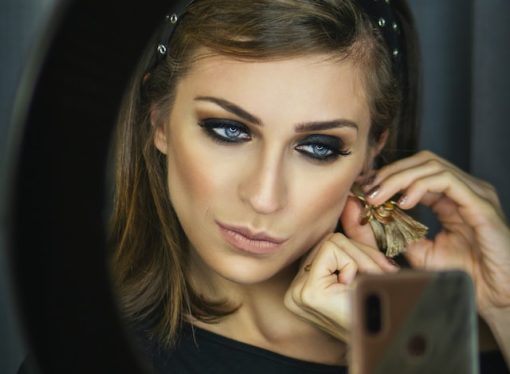 The Smoldering Look of 2023: The Slept-In Smoky Eye