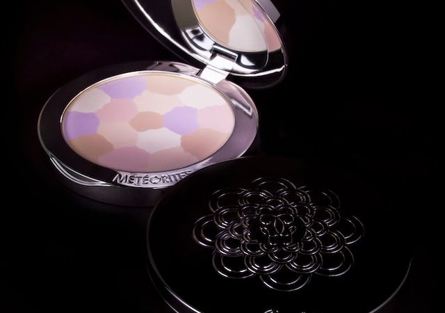 The Art of Highlighter Placement: How to Get the Perfect Glow All Over