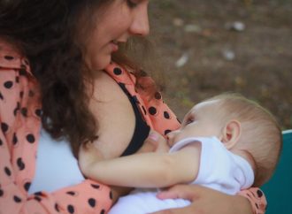 Choosing the Right Birth Control for Breastfeeding Moms