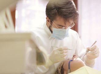 Protecting Your Smile: The 4 Things a Dentist Says You Need to Stop Doing ASAP