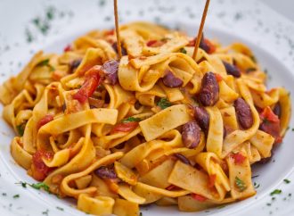 Effortless Comfort: Try This Easy 15-Minute Cheese and Pepper Pasta Recipe