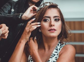 The Essential Guide to Long-Lasting Makeup