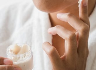 From Matte to Glow: How Illuminating Moisturizers Can Elevate Your Makeup Game