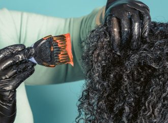 Get Professional Results from the Comfort of Your Home: 11 Simple Steps to Dye Your Hair Like a Pro