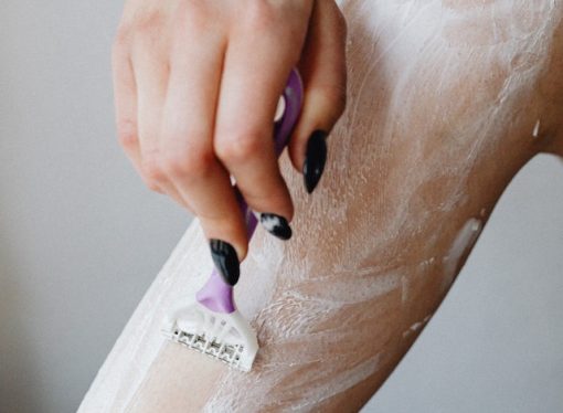 The Secret to Silky-Smooth Legs: Insider Knowledge from Dermatologists on the Best Way to Shave