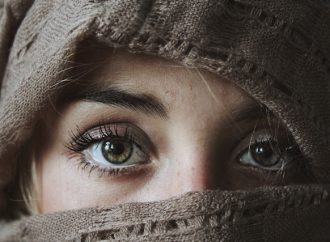 Seeing Beyond Appearances: The Complexities of Perceiving Beauty