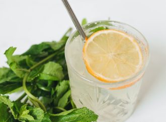 Why You Should Start Your Day with a Glass of Refreshing Mint Water