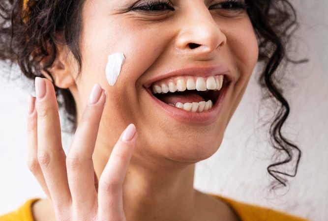 The Ultimate Guide to Cica Cream for Sensitive Skin: Discover the Benefits and Best Practices