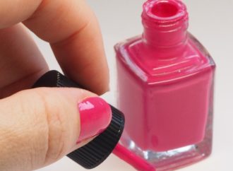 Fast-Drying Nail Polish Techniques: Top 11 Time-Savers