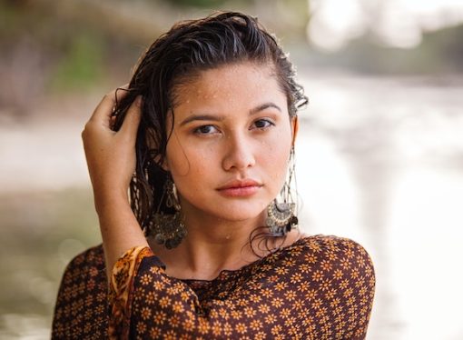Decoding the Debate: Is it Better to Apply Toner on Wet or Dry Hair?