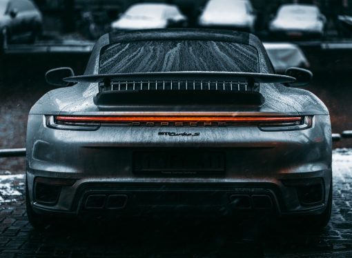 Bugatti EB110 SS vs Porsche 911 GT3: Iconic Clash in Hot Wheels