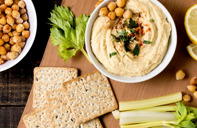 From Pantry to Plate: Master the Art of Easy Homemade Hummus