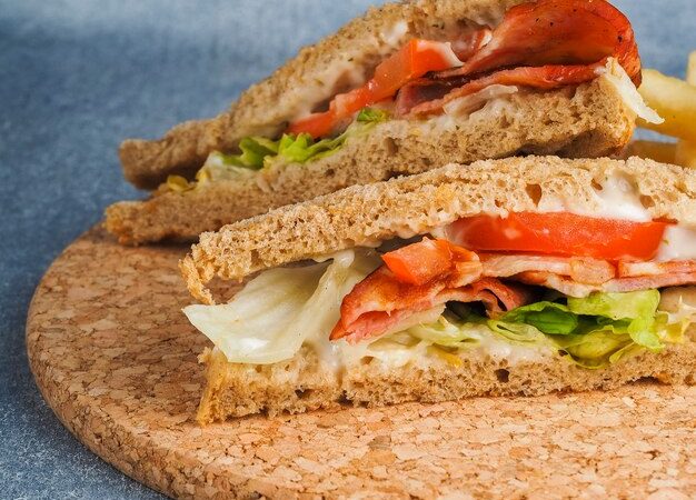 Classic Veggie Delights – Tasty Vegetarian Sandwiches