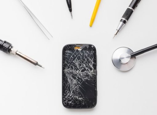 8 Compelling Reasons to Use a Smartphone Screen Protector