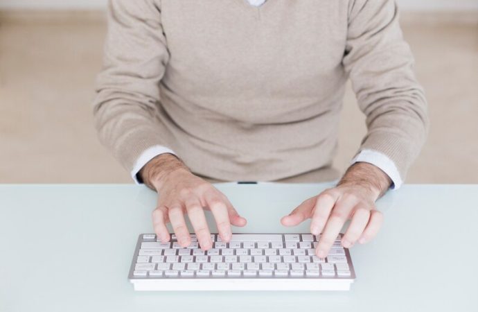 Mastering Typing Tactics: 4 Techniques