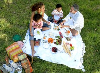 Elevate Outdoor Dining: Top Foods for Al Fresco Feasting