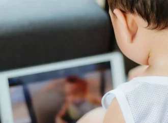 Growing Up with Screens: Study Points to Baby Development Delays