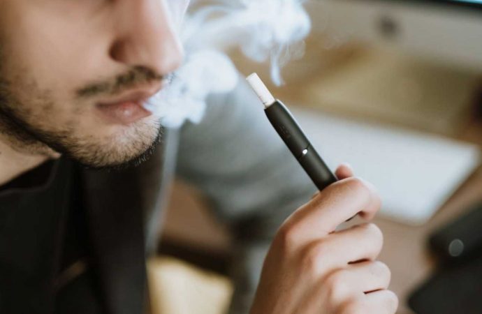 Vaping’s Evolution: A Glimpse into a Cigarette-Resembling Future