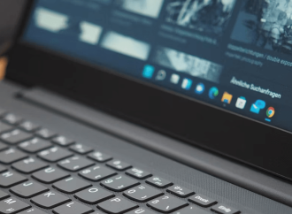 How to Resize Windows 11 Taskbar Icons: A Guide to 32×32 Size