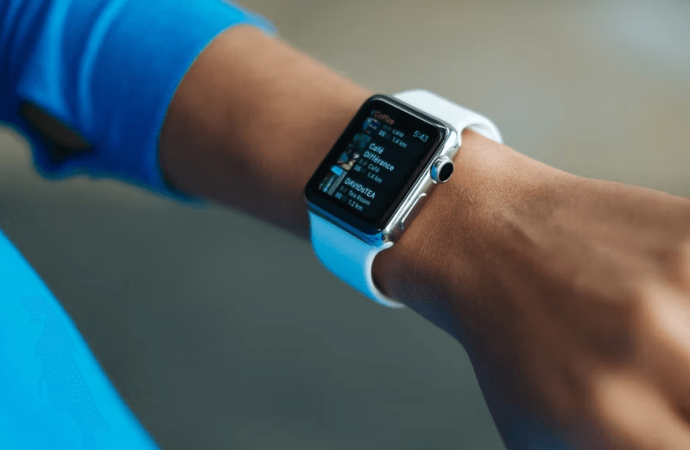 The 8 Vital Health Metrics Your Fitness Tracker Should Be Monitoring