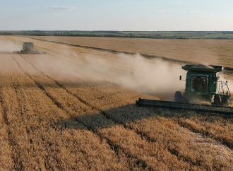 Ukraine, Poland Find Common Ground on Grain Solution; Slovakia Lifts Ban