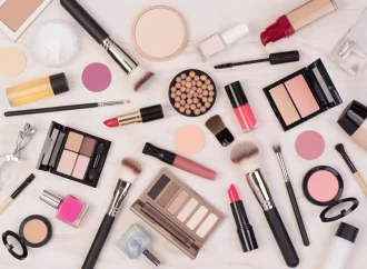 Toxic-Free Makeup Guide: Navigating Beauty Safely