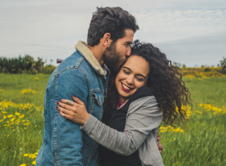 Decoding Emotions: 7 Signs He’s Feigning Love