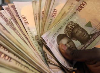 Nigeria’s Currency Woes: Record Slide Persists Amidst Dwindling Dollar Reserves