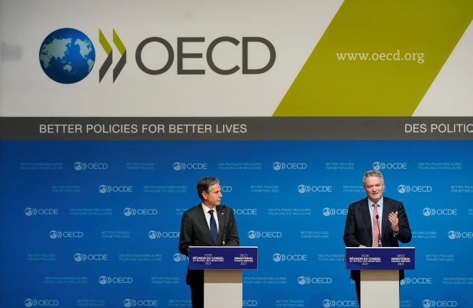 OECD Approves Global Tax Treaty Targeting Digital Giants