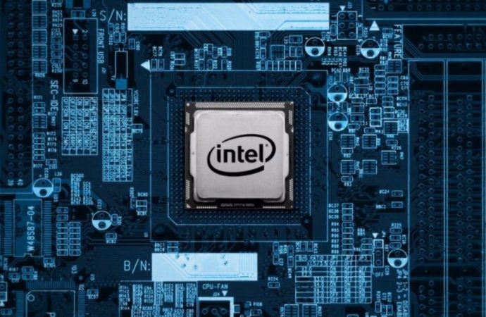 Intel shares rise as PC chip