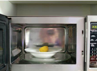 Mastering Microwave Cleaning with Vinegar