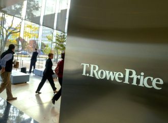 T. Rowe Price’s Warning: Outflows Expected to Continue in 2024