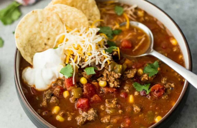 Savor the Flavor Wholesome Clean Turkey Chili Recipe